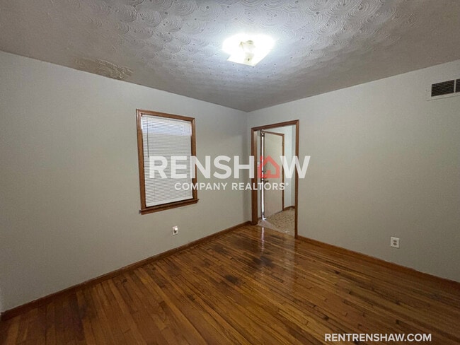 Photo - 4593 Wooddale Ave