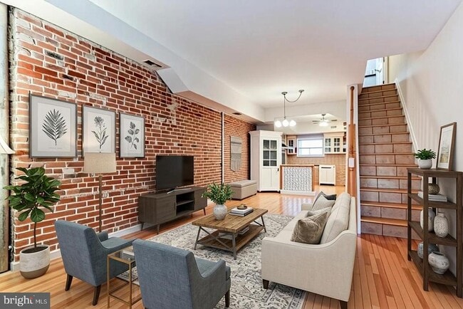 Photo - 814 S Clinton St