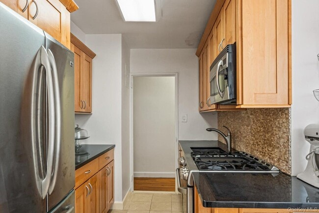 Photo - 72-10 112th St Unit 3B