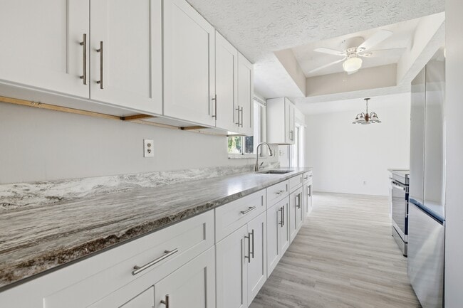 Photo - 1130 Alabar Ln