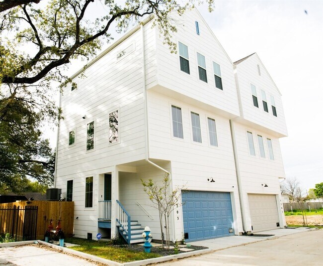 Photo - 5203 Burress Springs Ln