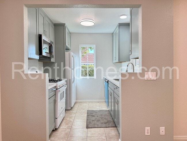 Photo - 10750 Aderman Ave Unidad 73