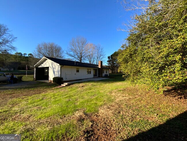 Photo - 5569 Fosters Mill Rd