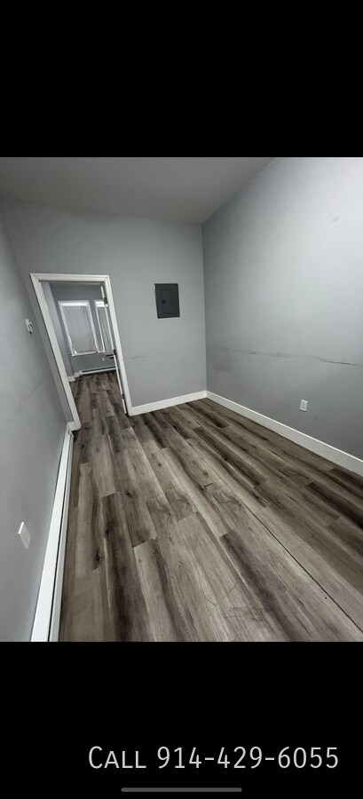 Photo - 139 School St