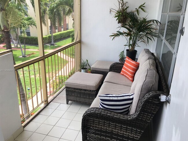 Photo - 1250 Atlantic Shores Blvd Unit 114