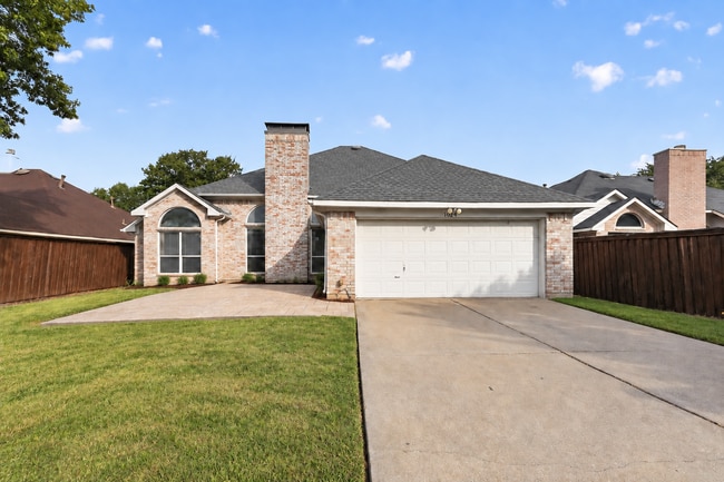 1624 Ariel Dr