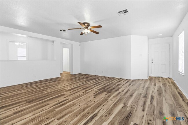 Photo - 224 Capistrano Dr