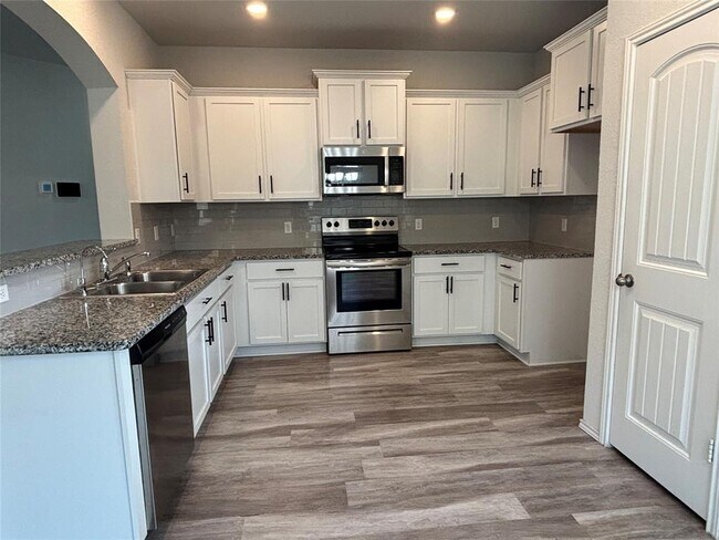 Photo - 111 Lillian Dr