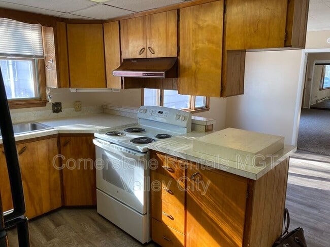 Photo - 217 Central Ave S