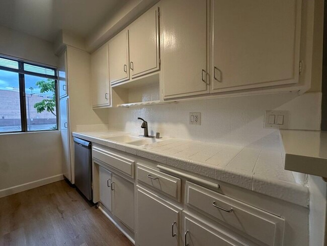 Photo - 1432 N Fairfax Ave Unit 5A