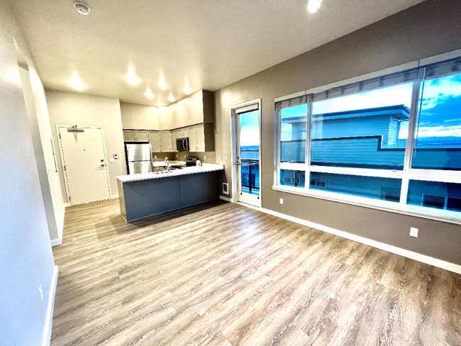 Photo - 2330 Yakima Ct Unidad A404