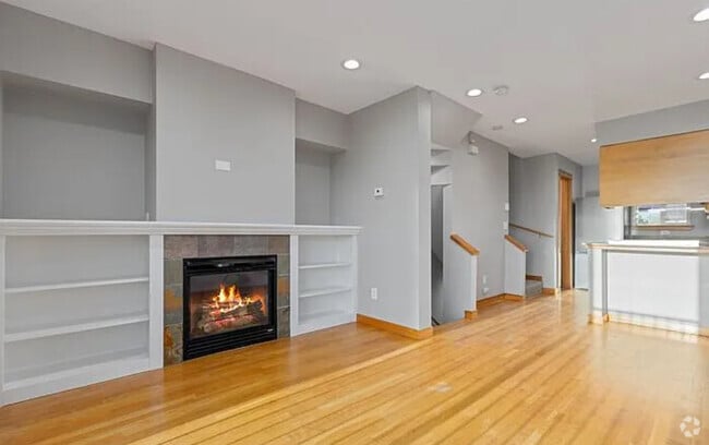 Building Photo - 4535 41st Ave SW Rental