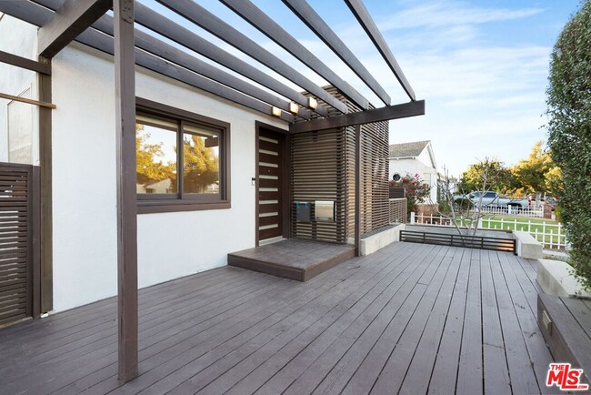 Photo - 2658 34th St