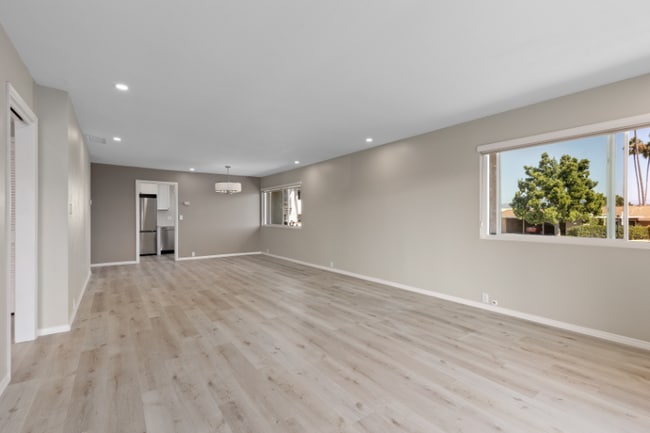Photo - 1001 La Pluma Ct
