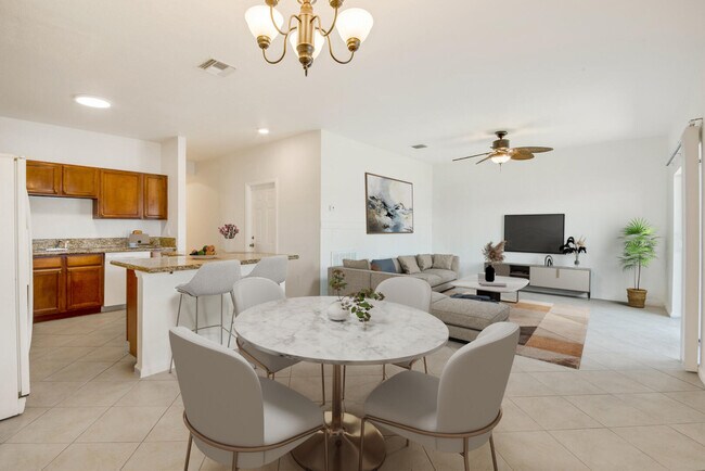 Photo - 4102 Emerald Vista Townhome