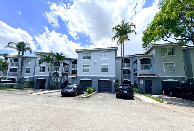 Building Photo - 9630 NW 2nd St Unit 6-308