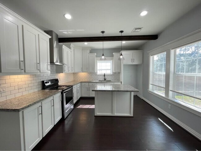 Photo - 20551 Canterbury Ln