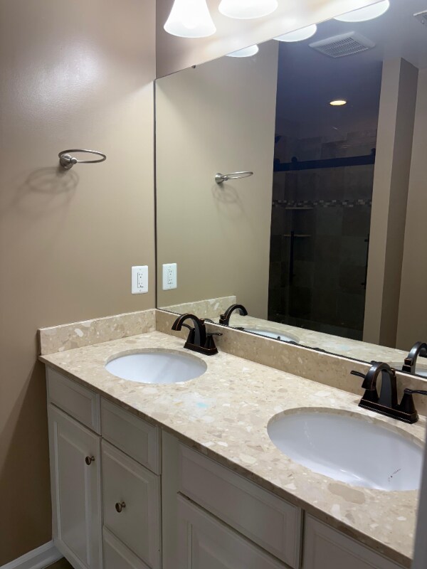 Photo - 1023 Anderson Pl SE