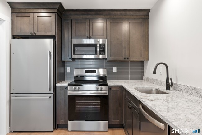 Photo - 179 Butternut St Unit B