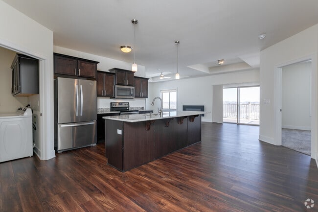 2BR, 2.5BA - F
