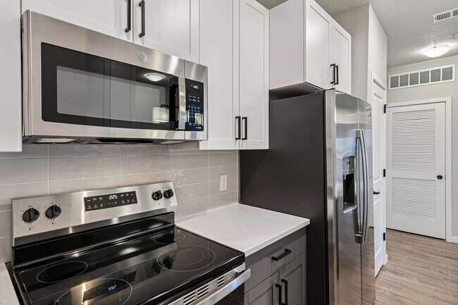 12-web-or-mls-166 Integra TC Blvd Unit 3422-S3110-012 - The Sante