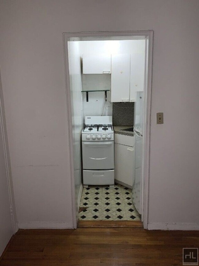 Photo - East 58th Street Unit 5B