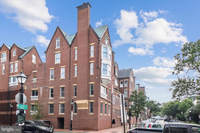 Building Photo - 116 N Union St Rental
