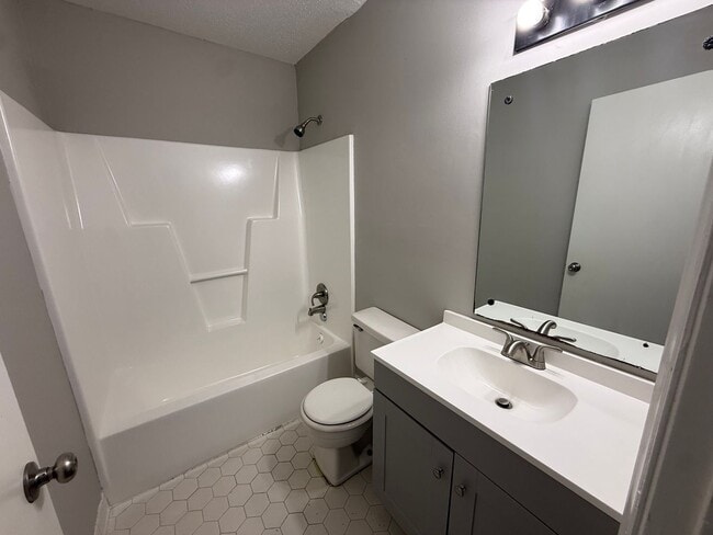 1704 Snowden Dr SE Unit A