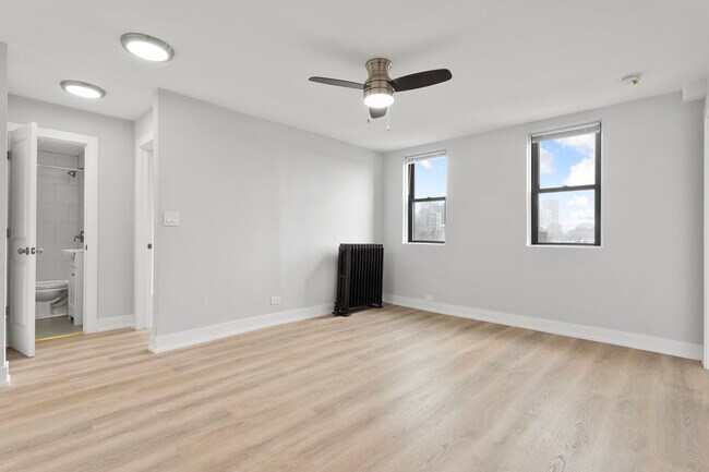 Photo - 6026 N Winthrop Ave