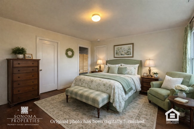 Photo - Charming Cottage, Close to Downtown/Plaza!