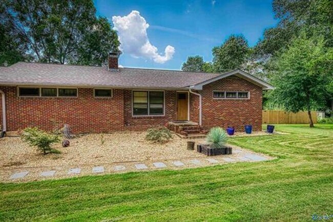 Photo - 508 Cole Dr SE