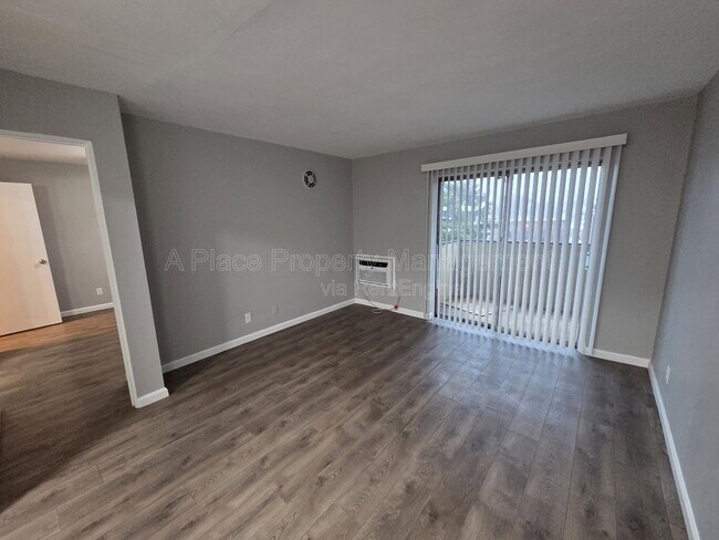 Photo - 2727 Hampton Ave Unidad 307