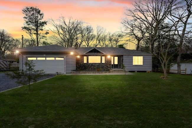 Photo - 257 Southlawn Ave House