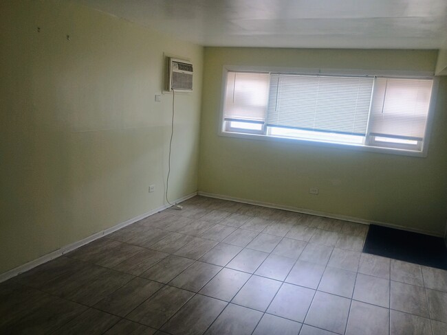 Photo - 307 Yates Ave Unit 1