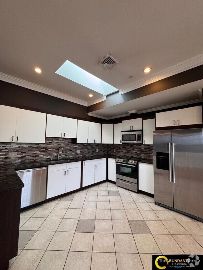 Building Photo - 473 Revere Beach Pky Unit 7 Rental