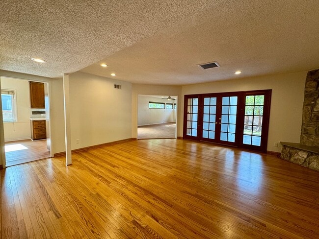 Photo - Charming 4-Bedroom Home on a Quiet Tree-Li...