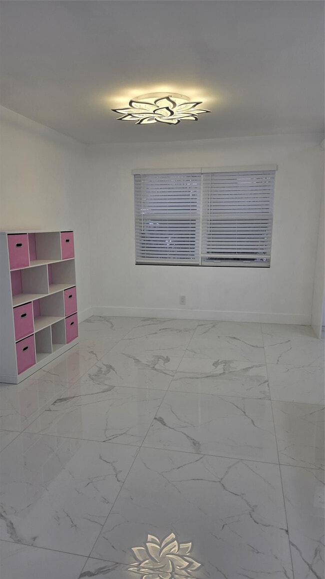 Photo - 5332 NW 18th St Unit 1-O