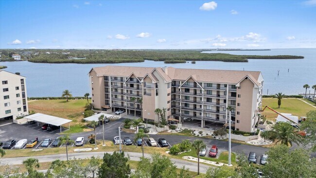 Photo - 4550 Bay Blvd