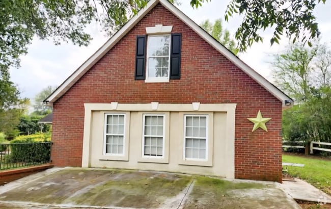 Building Photo - 807 Moseley Rd Rental