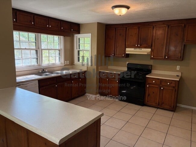 Photo - 125 Elberta Dr