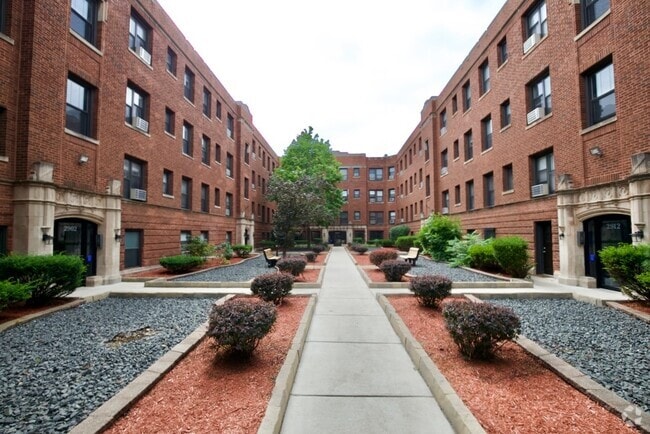 Building Photo - 2917 N Mildred Ave Unit S-G Rental