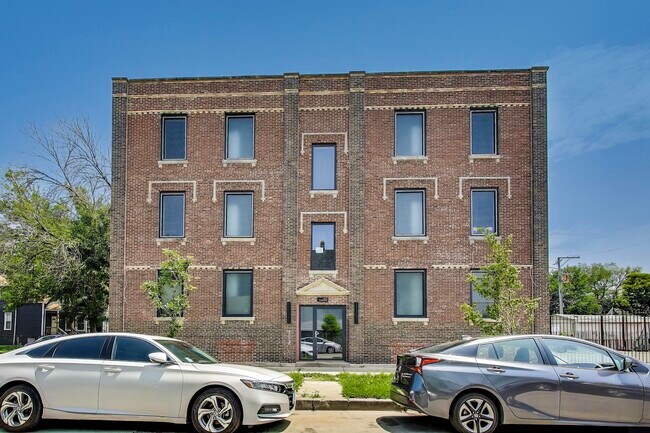 Photo - 2023 N Drake Ave Condo Unit 3N