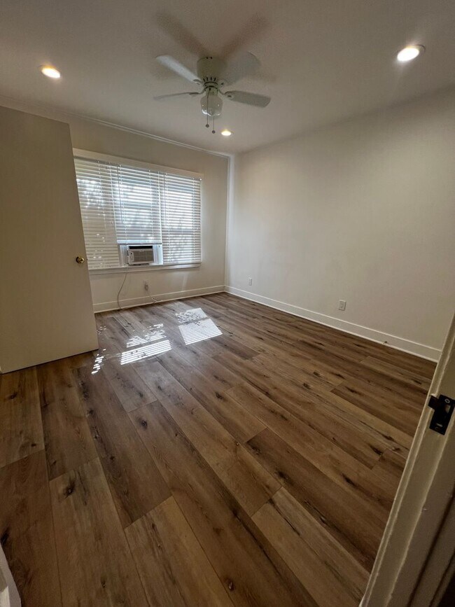 Photo - 2229-2231 Ellendale Pl Unit 2229