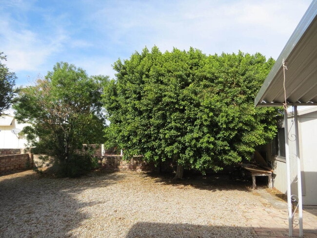 Photo - CLEAN 2 BED, 1 BATH IN THE FOOTHILLS!