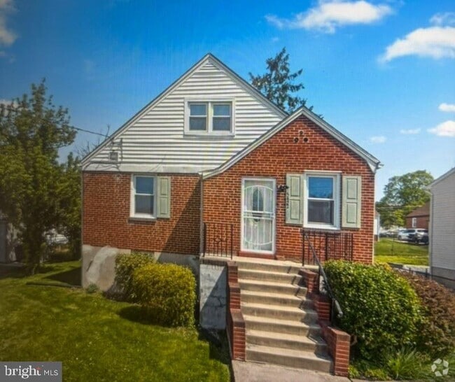Building Photo - 5422 Clifton Ave Rental