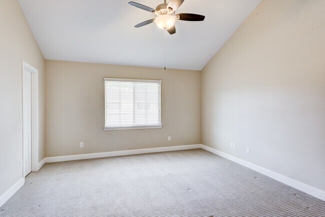 Photo - 5869 Valley Forge Dr Unit 102