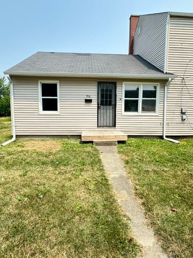 Building Photo - 916 N Central Dr Unit 916 N Central Dr