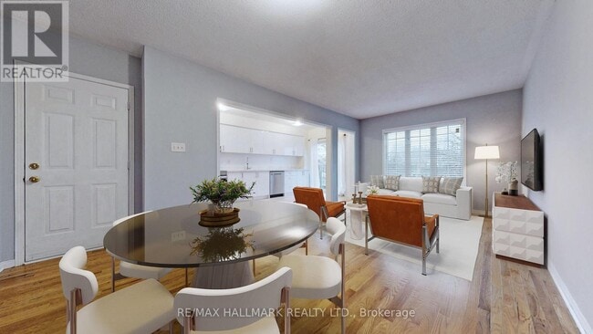 Photo - 55 Walkview Crescent