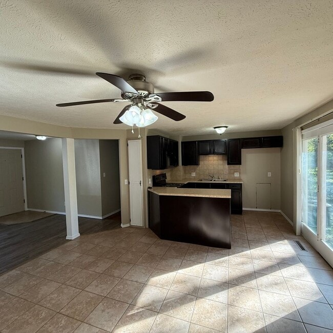 Photo - Southeast Springfield 3 Bedroom Home