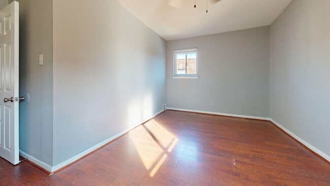 Photo - 2037 Beyer Ave Unidad 2F